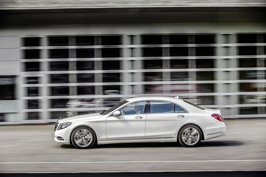  Mercedes-Benz S550 Plug-in Hybrid 2014 года  (US) (фото 17 из 59)